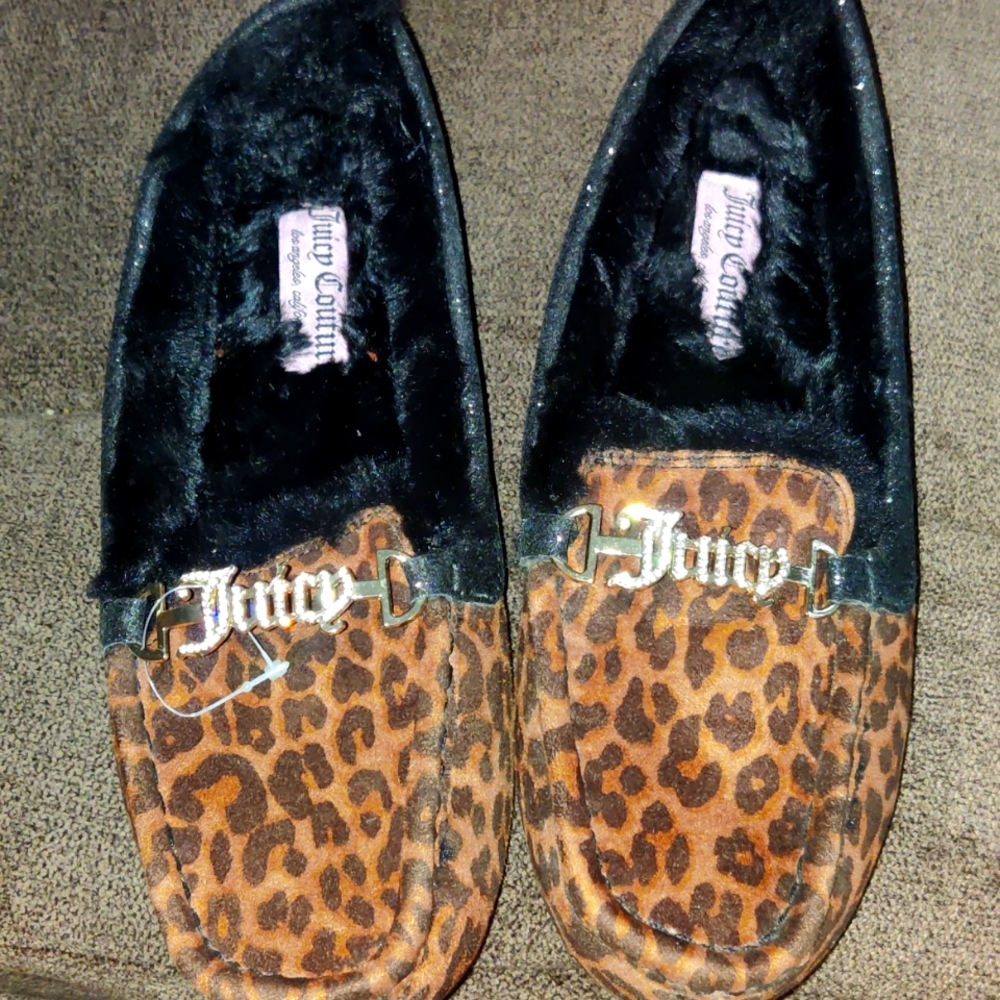 Juicy Couture furry slip on